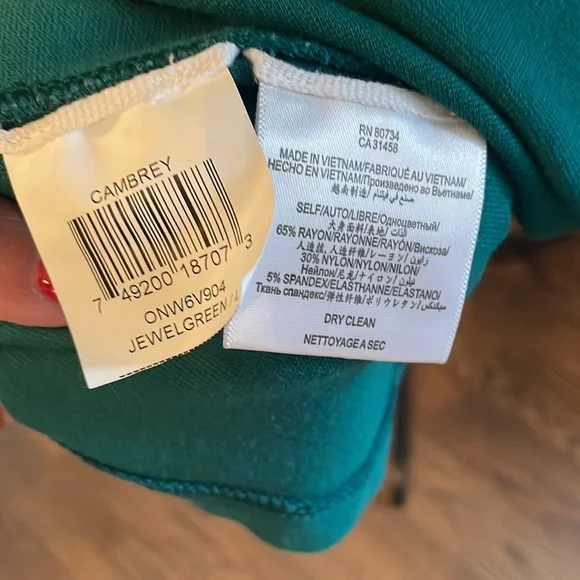 💚BCBG Jewel Green Dress - Picture 8 of 9